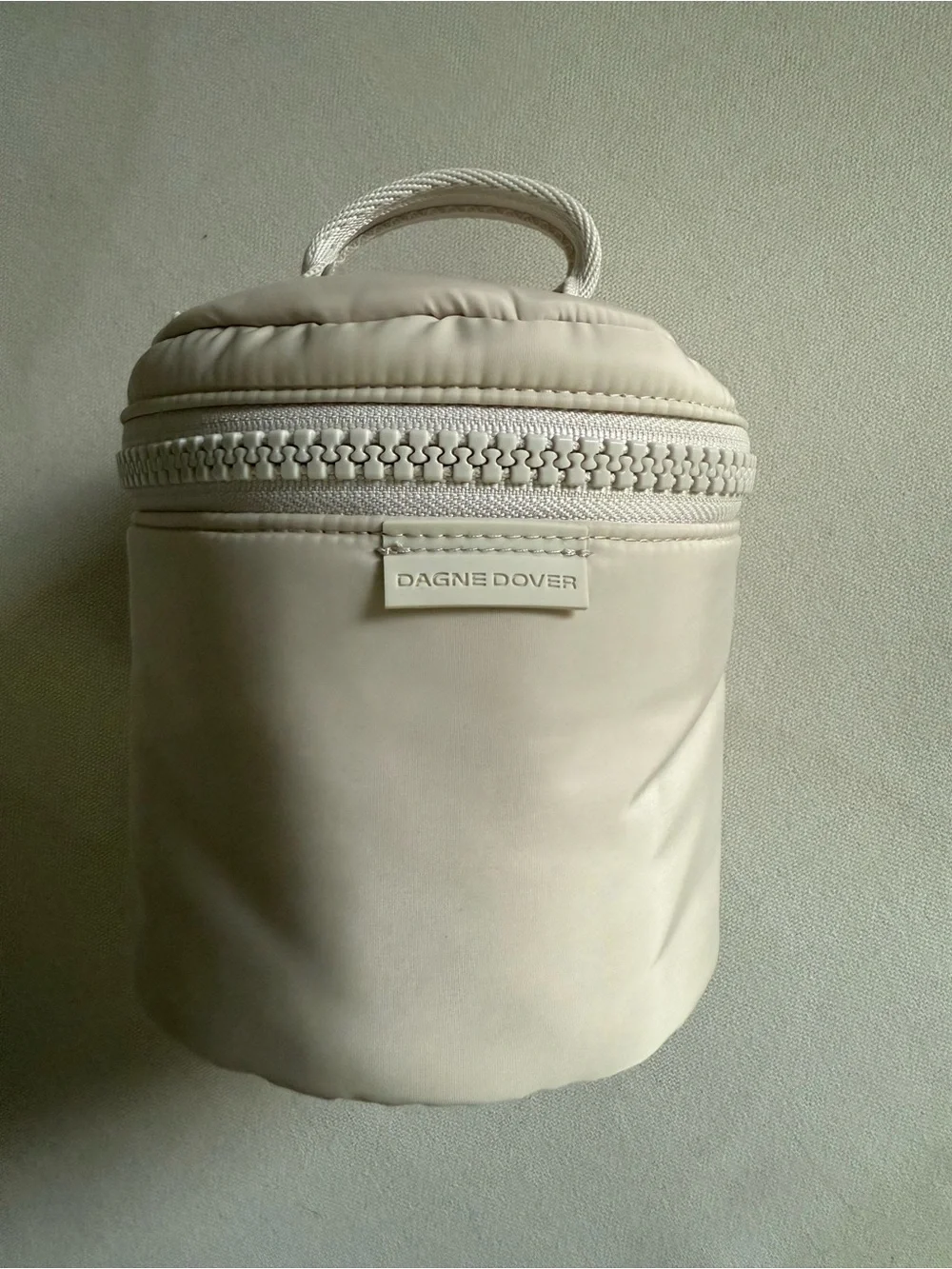 NWOT Dagne Dover Padded Cosmetic Case with Top Handle
